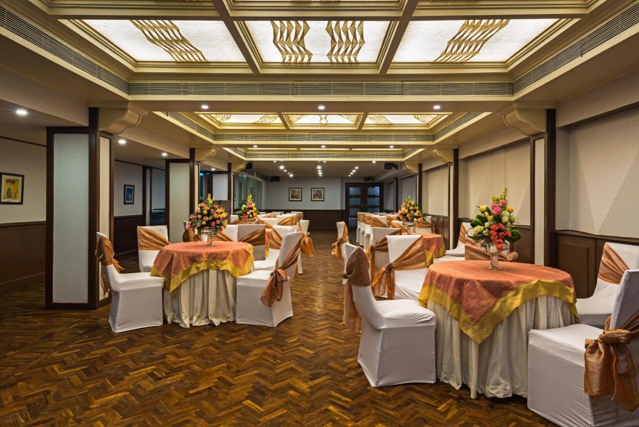 Hotel Crystal Palace Мератх Экстерьер фото