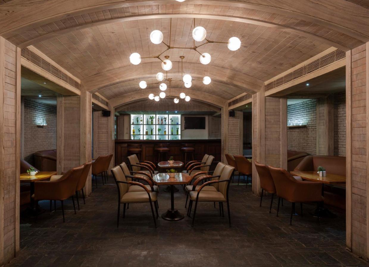 Hotel Crystal Palace Мератх Экстерьер фото